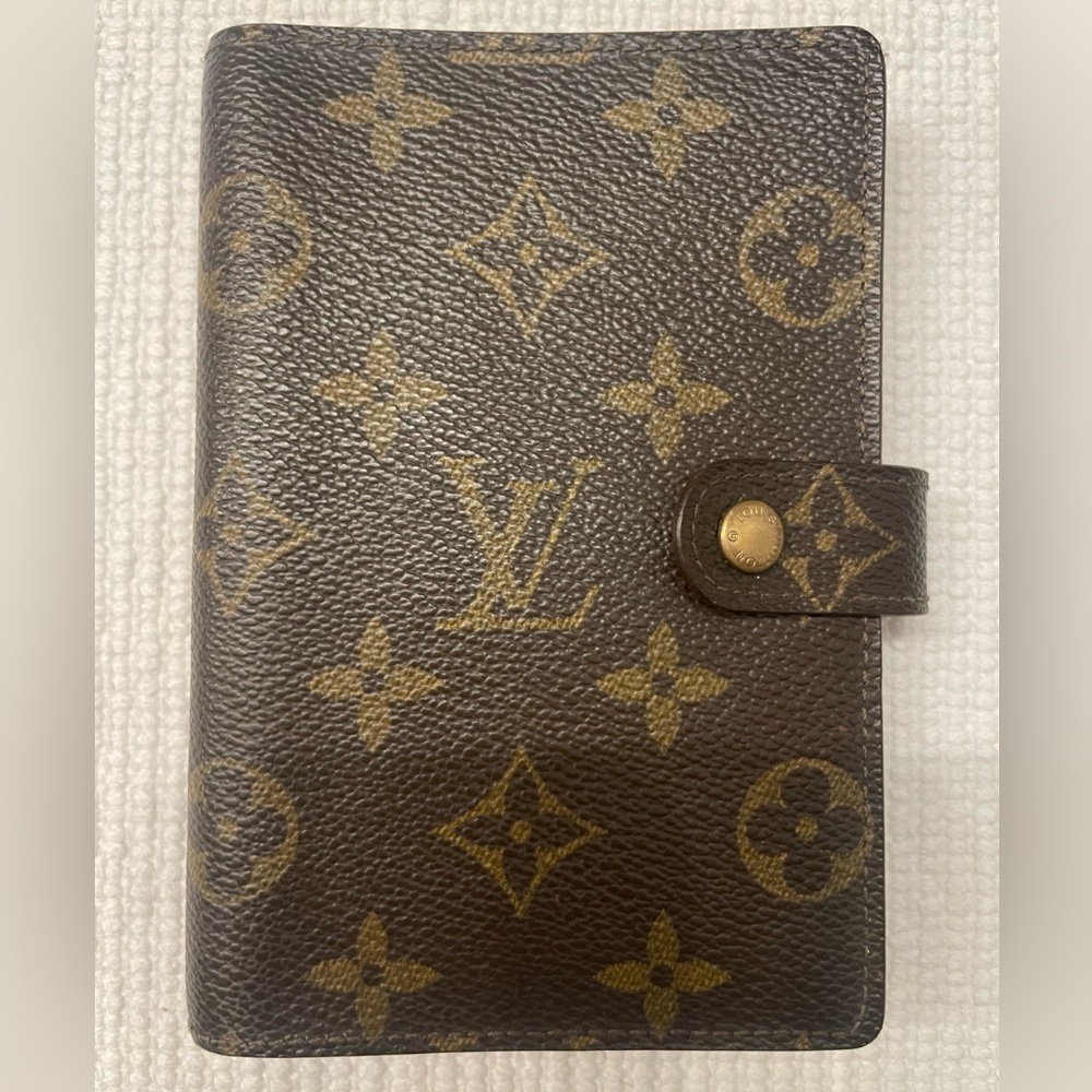 Louis Vuitton organizer wallet